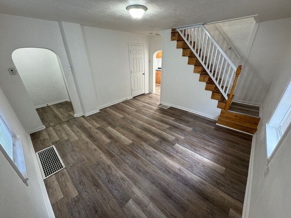 2916 Walnut St in McKeesport, PA - Building Photo