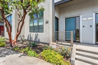 2857 Regatta Dr in Oakland, CA - Building Photo - Building Photo