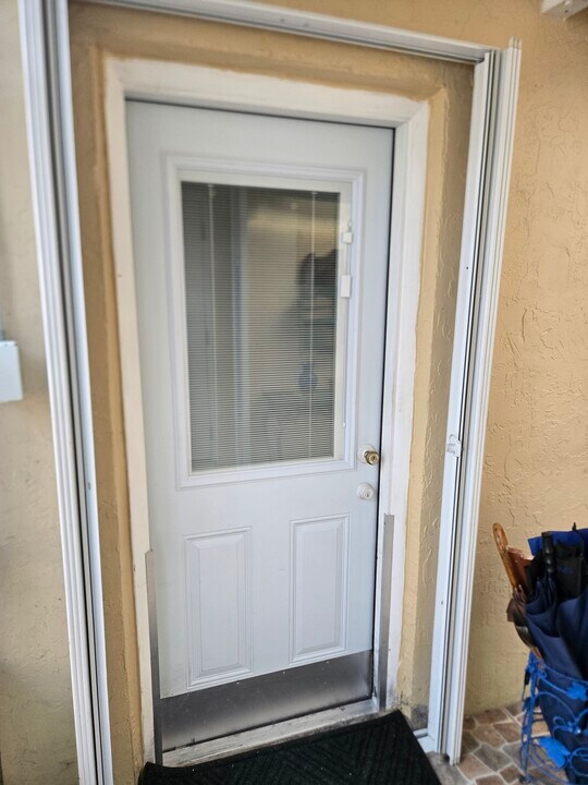 9331 SW 143rd Pl, Unit 1 in Miami, FL - Building Photo