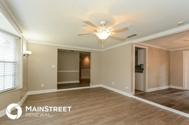 503 Lisa Ln in Brandon, FL - Building Photo - Building Photo