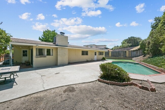 5318-5320 Brockbank Pl in San Diego, CA - Building Photo - Building Photo