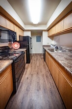 Pointe Inverness in Fort Wayne, IN - Building Photo - Building Photo