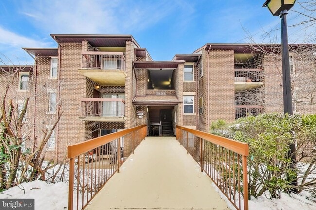 property at 7802 Guildberry Ct