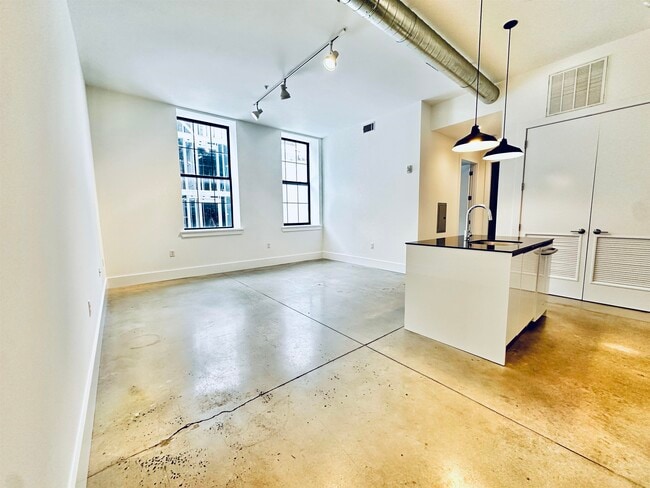 property at 8 Erie St