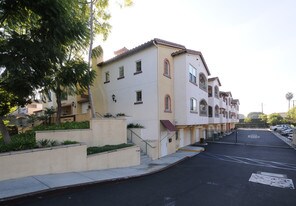 Linbrook Court in Anaheim, CA - Building Photo