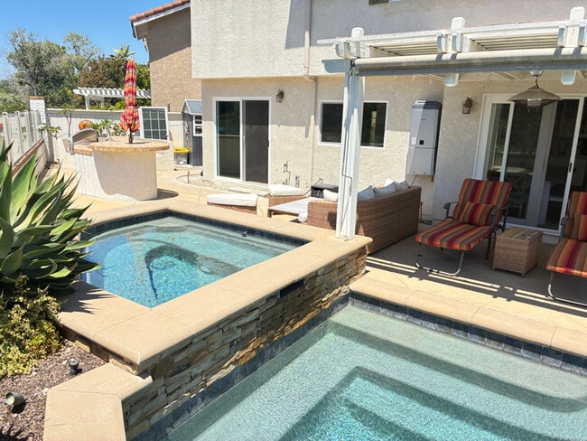 property at 2 Firecrest Ln
