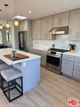 1636 Courtney Ave in Los Angeles, CA - Building Photo - Building Photo