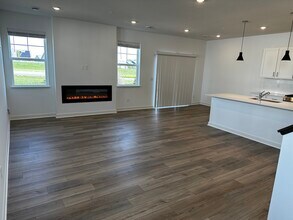 1923 Prospect Ln in Carver, MN - Building Photo - Building Photo