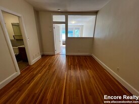 33 Lancaster Terrace, Unit 312 in Brookline, MA - Building Photo