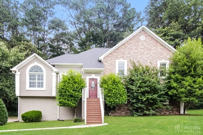 property at 20 Gentry Dr SW