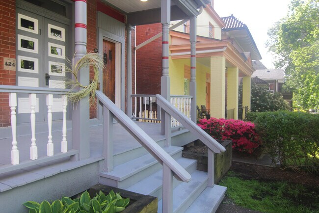 424 Franklin Ave, Unit 1