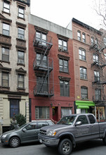 319 E 9th St in New York, NY - Building Photo - Building Photo