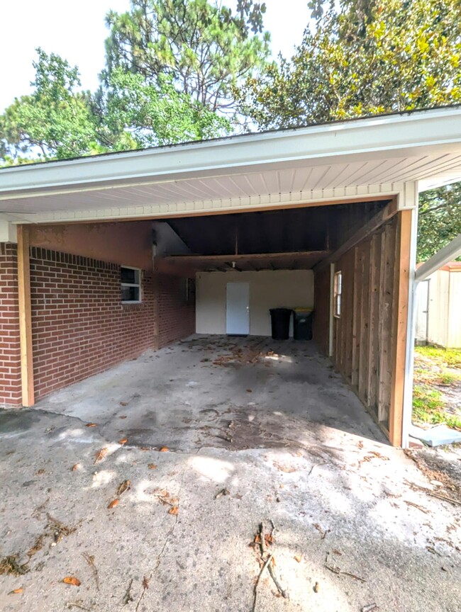 225 Ajax Dr NW in Fort Walton Beach, FL - Building Photo - Building Photo