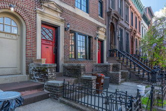 384 9Th Street in Brooklyn, NY - Building Photo - Building Photo