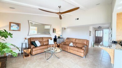 7029 Fern Pl in Carlsbad, CA - Building Photo - Building Photo