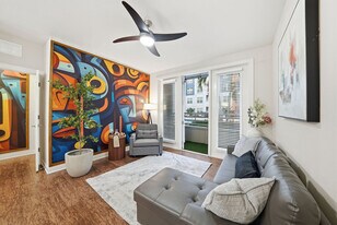 1700 W Cleveland St, Unit SI FL1-ID1475283P in Tampa, FL - Building Photo