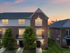 275 E Palmer St in Detroit, MI - Building Photo