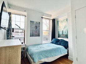 Furnished room/NOT APARTMENT, Unit 2 in Brooklyn, NY - Building Photo