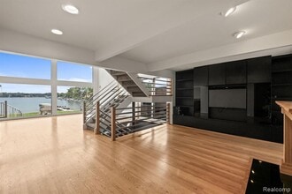 2380 Walnut Lake Rd in West Bloomfield, MI - Foto de edificio - Building Photo