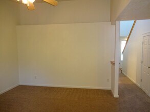 472-474 Helen St in Eugene, OR - Foto de edificio - Building Photo