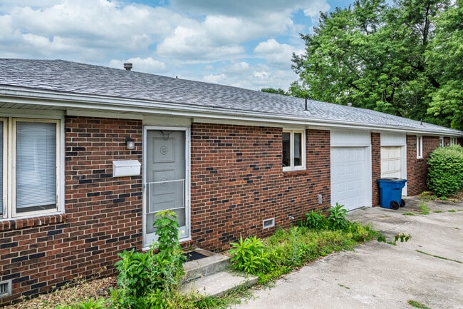 1632-1750 S Kentwood Ave in Springfield, MO - Building Photo - Building Photo