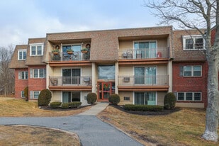 Folly Hill Meadows in Beverly, MA - Building Photo