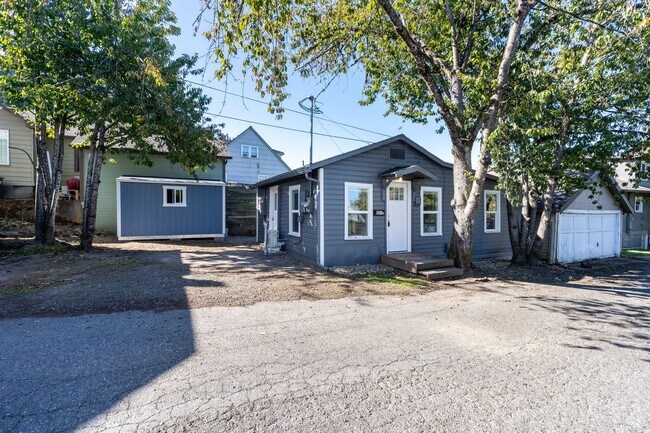 409.5 Monroe St in Oregon City, OR - Building Photo - Building Photo