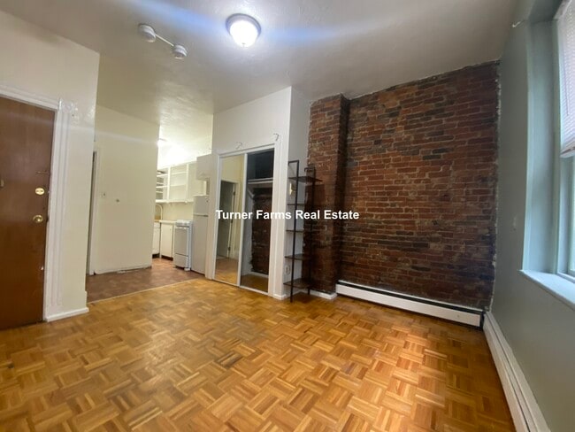 44 Anderson St, Unit 40-2