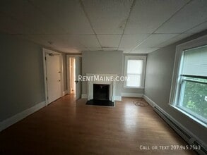 36 Third St Apt., Unit 4 in Bangor, ME - Building Photo - Building Photo