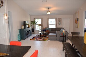 2006 Welby Ln in Lehigh Acres, FL - Building Photo - Building Photo