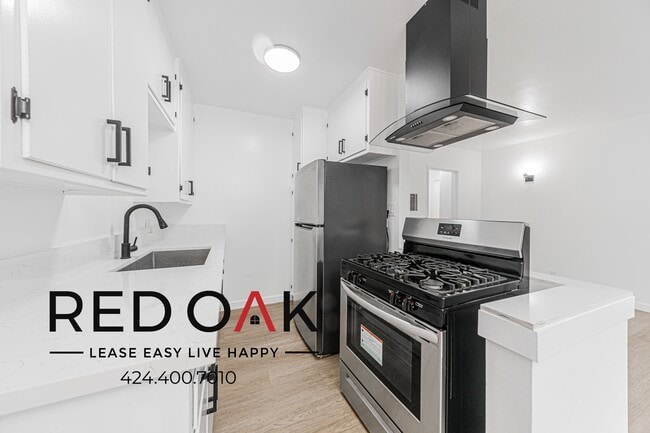 6303 Cherry Ave in Long Beach, CA - Building Photo - Building Photo