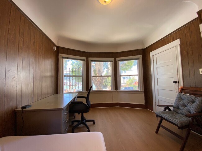 1630 8th Ave in Oakland, CA - Building Photo - Building Photo