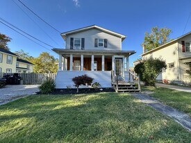28 Clark St, Unit Front Unit in Canandaigua, NY - Building Photo