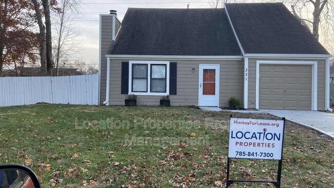 331 Clayton Ct in Lawrence, KS - Building Photo - Building Photo