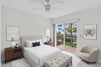 345 Michigan Ave in Miami Beach, FL - Foto de edificio - Building Photo