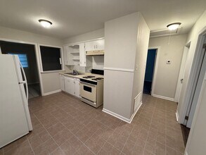 1823 Southview Dr in Bossier City, LA - Foto de edificio - Building Photo