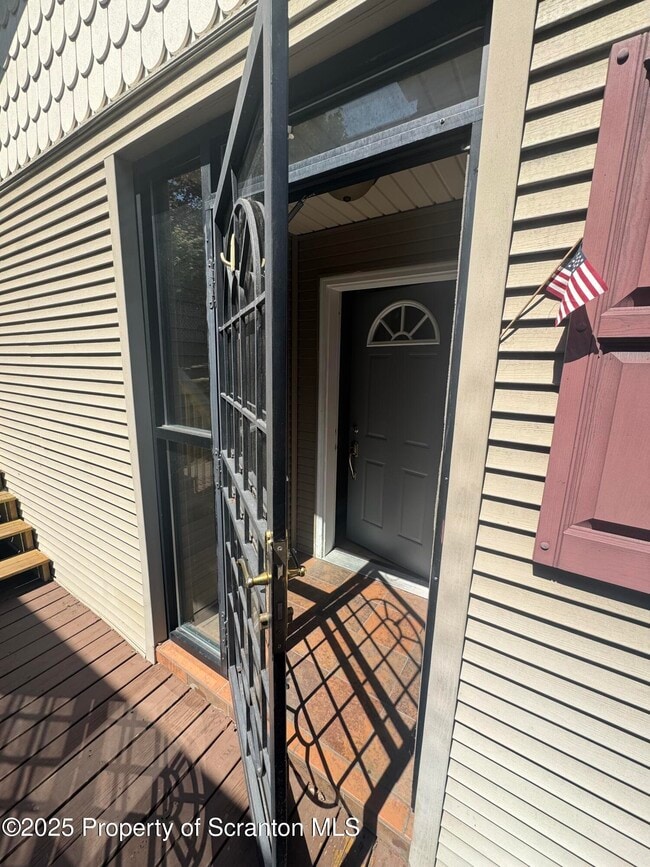 2001 Cedar Ave in Scranton, PA - Building Photo - Building Photo