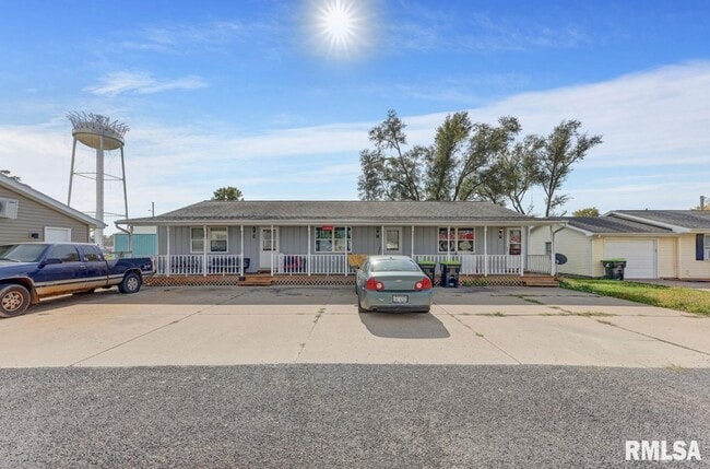 property at 103 E 2nd St