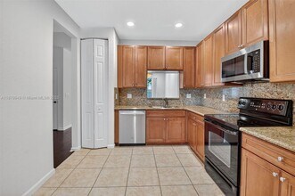 16097 Poppy Seed Cir in Delray Beach, FL - Foto de edificio - Building Photo