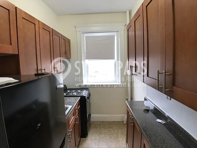property at 1185 Boylston St