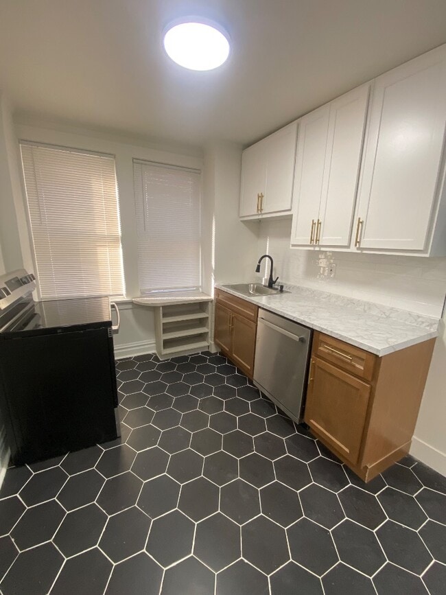 property at 4746 S Grand Blvd