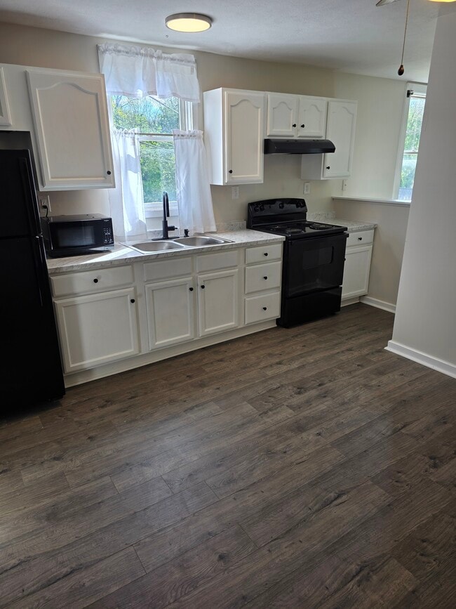 5 Fountain St, Unit 1ST floor unit in Crafton, PA - Building Photo - Building Photo