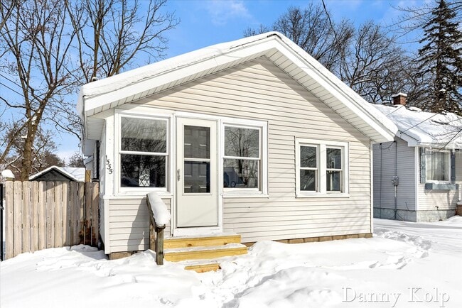 1535 Mason St NE in Grand Rapids, MI - Building Photo - Building Photo