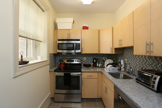 Algonquin Apartments in Baltimore, MD - Building Photo - Interior Photo