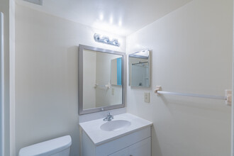 Plaza Apartments in Lebanon, PA - Building Photo - Interior Photo