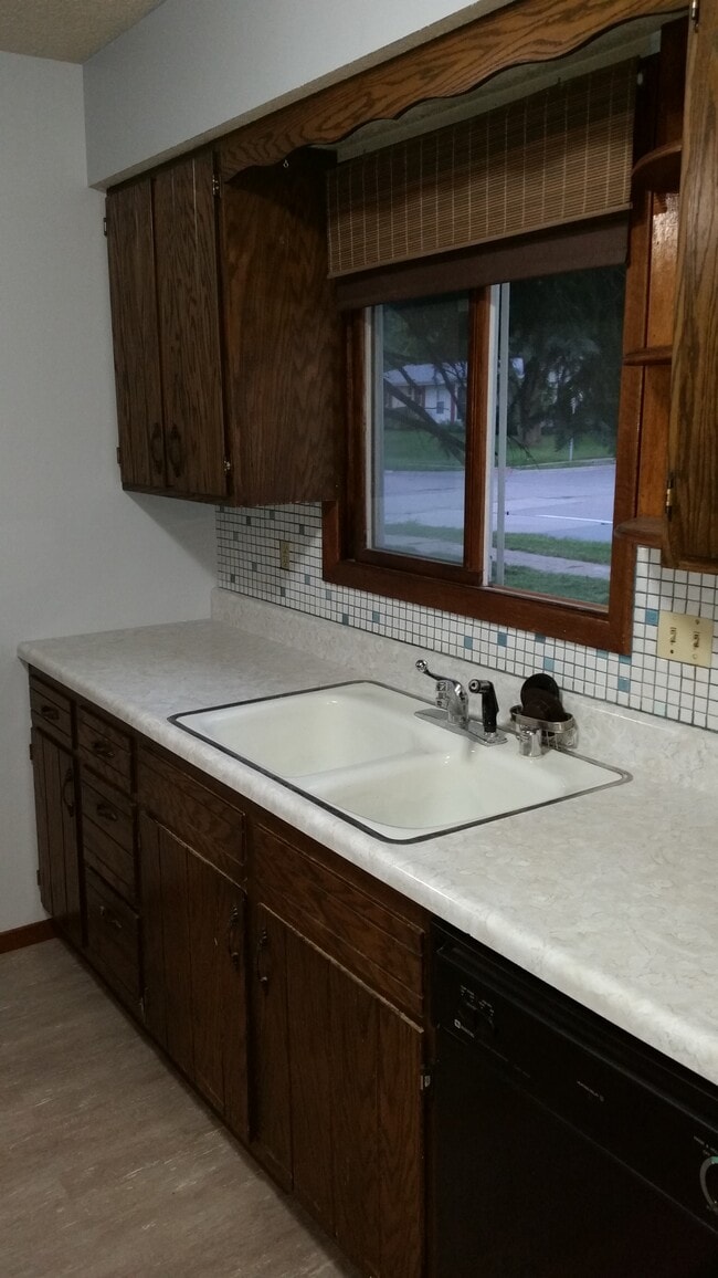 property at 3506 W Central Park Ave