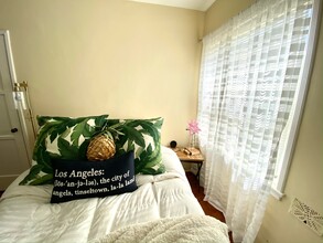 2117 Oak St in Santa Monica, CA - Building Photo - Building Photo