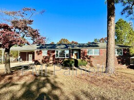 3308 Oakdale Rd in West Columbia, SC - Building Photo