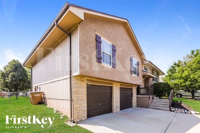 1109 Wiltshire Blvd, Unit 1022 in Raymore, MO - Building Photo - Building Photo