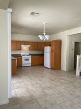 8557 Last Point Ave in Las Vegas, NV - Building Photo - Building Photo